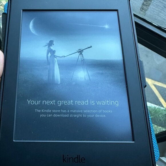 Kindle reader - Picture 1 of 5